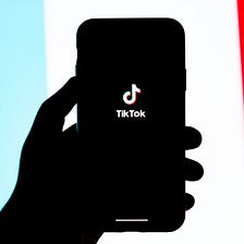 Πώς οι επαγγελματίες χρησιμοποιούν το TikTok στην content στρατηγική τους;