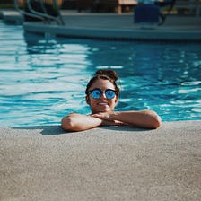 Les galets multifonctions: une mauvaise idée pour votre piscine! – iopool