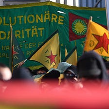 German court rejects ban on YPJ flag https