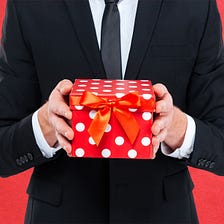 Should I Get My Boss a Gift for Christmas?