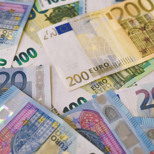 The Digital Euro and Euro Stablecoins: A Brief O