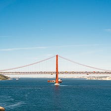 Urban exploration in Almada. A journey through the ruins of Quinta da Arealva.