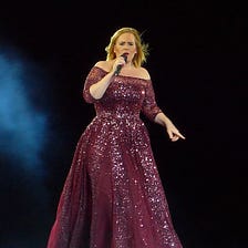 Adele perte de poids — Une photo complètement nouvelle après avoir perdu 100 lbs.