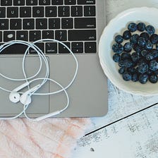 5 Snacks to Eat at Your Desk and Stay Productive