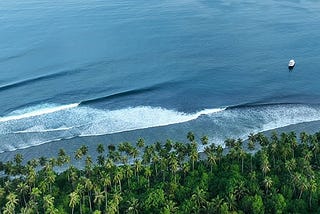 SURF EN LAS ISLAS TELO