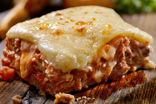 How to Make Classic Lasagna: A Crowd-Pleasing Dish