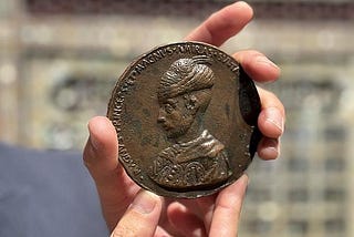 The ‘Talisman Medallion’ Made by Fatih Sultan Mehmet Himself Goes on Sale in London