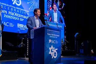 Dovi Frances receives Outstanding Achievement Award in Los Angeles