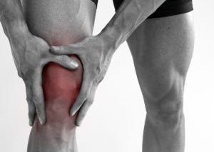 Top 3 Reasons Why Your Knee Hurts When You Squat and Their Fixes