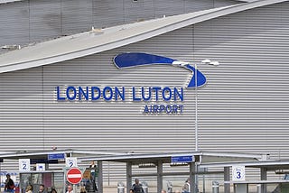 Tips to Follow When Hiring a Luxury Car At Luton Airport