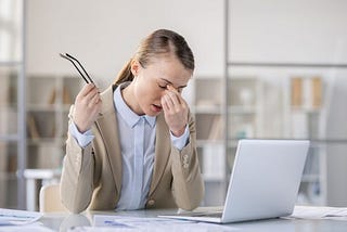 Protect Your Eyes from Digital Strain With Dr. Zuhal Butuner’s Tips and Advice
