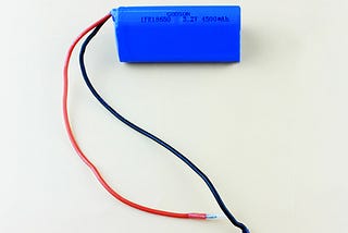 What are the efficiency and longevity of LiFePO4 battery packs?