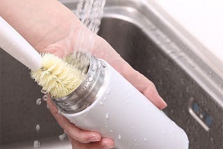 How to clean stainless steel water bottle