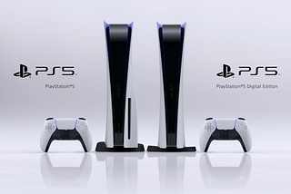 Playstation 5 with a disk drive on the left and a Playstation 5 without the disk drive on the right.