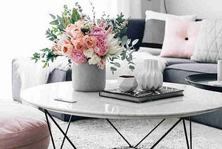 How to Decorate Coffee Table