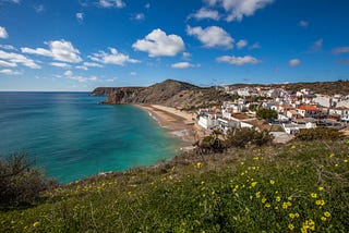 “Mas temos a praia”