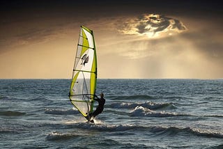 5 Tips on Buying a Windsurf Board