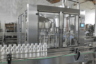 AUTOMATIC BOTTLE FILLING MACHINES: HOW THEY OPERATE AND WHY INDUSTRIES PREFER THEM