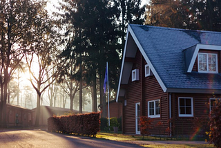 An Off-Grid Vision for 2025 With Solar, Storage, Efficiency, and Autonomous EVs