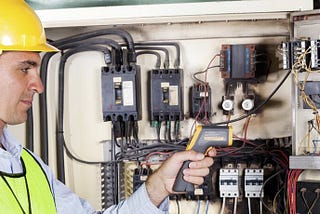 What are an electrical contractor’s responsibilities?