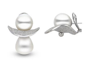 Pearls: A Guide to Nature’s Gemstones from the Sea