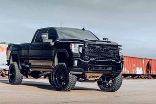 2022 GMC truck in black at the auto auction