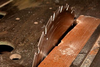 How I almost lost my fingers using the tablesaw…
