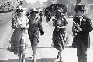 1920s Fashion: Coco Chanel & La Garconne Style