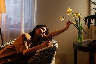 How I Reclaimed My Evenings with a Tech Curfew (and How You Can Too)
