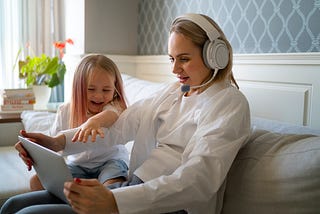 5 Ways to Build a Successful Podcast While Balancing Motherhood