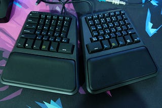 Hardware Zone.com reviews the Zergotech Freedom