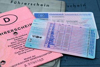 Gefälschte Ausweisdokumente und registrierte Führerscheine in Deutschland: Ein Leitfaden zu den…