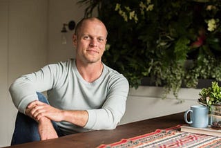 How Tim Ferriss Built His Audience: A 7 Step Formula