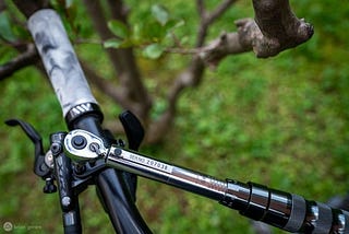 **A Comprehensive Guide to Understanding and Using a Torque Wrench for Mountain Biking**