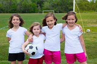 5 Razones porque las niñas deben empezar a jugar fútbol