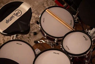 Best Drum Throne: Sit Like A Pro With Comfort and Stability