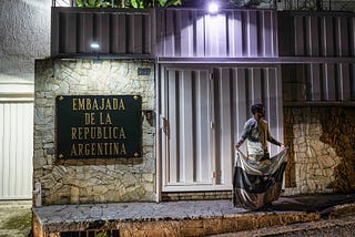 6 de mayo—El operativo de Caracas no cambia el poder, pero matiza el ánimo y allí recomienza todo