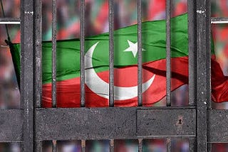 پی ٹی آئی کو لیول پلیئنگ فیلڈ کیسے مل سکتی ہے؟