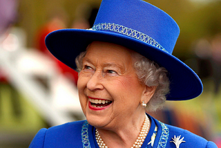 ۲۵ حقیقت باور نکردنی در مورد ملکه الیزابت دوم که احتمالا نمی دانستید