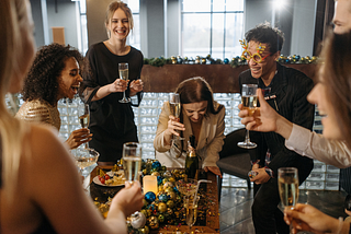 How to Throw the Best Christmas Party at HOME