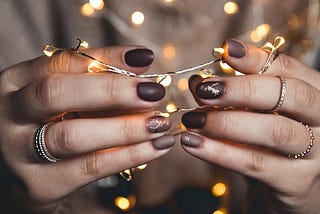 How To Do Christmas Nail Art With Effectively