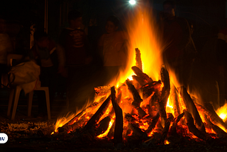 लोहड़ी- महत्व, शुभ मुहूर्त, तिथि, पूजा विधि, लोक कथाएँ