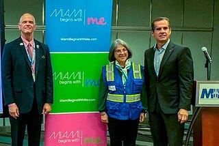 La alcaldesa de Miami-Dade lanza el curso de atención al cliente “I AM MIA” en el Aeropuerto…