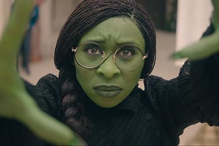 CRÍTICA: WICKED Part 1 — Siga a receita passo a passo para um bom musical .