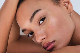 Glow Season: Your Curated Guide to Beauty, Wellness, and Skin-Smart Living This Summer