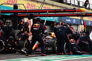 Mercedes and Red Bull slowed down by stricter pit stop rules