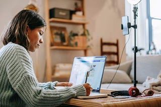 5 Tips Konsisten Bikin Konten Untuk Content Creator