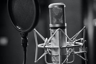 Benefits of Professional Voice Over Artists for Advertisements | Enhance Engagement & Trust