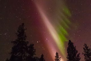 Here’s what causes the aurora-like glow known as STEVE (Review Topic)