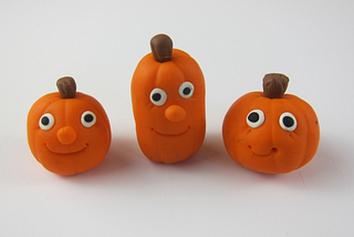 DIY Polymer Clay Pumpkin Magnets